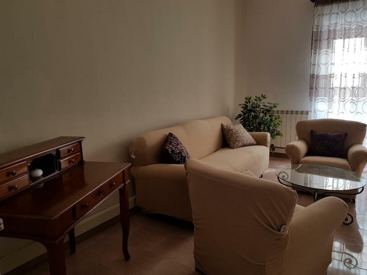 Lidia'S Home กานิกัตติ ภายนอก รูปภาพ