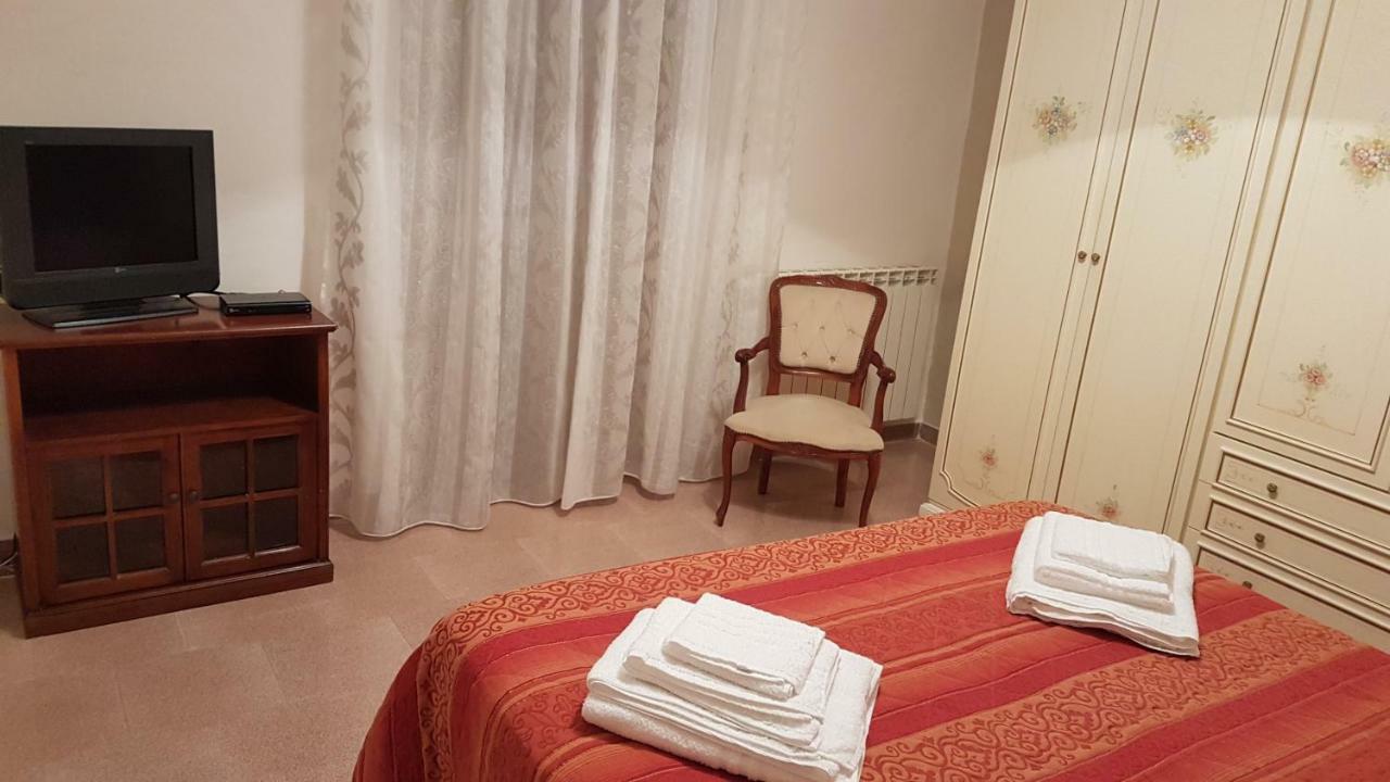 Lidia'S Home กานิกัตติ ภายนอก รูปภาพ