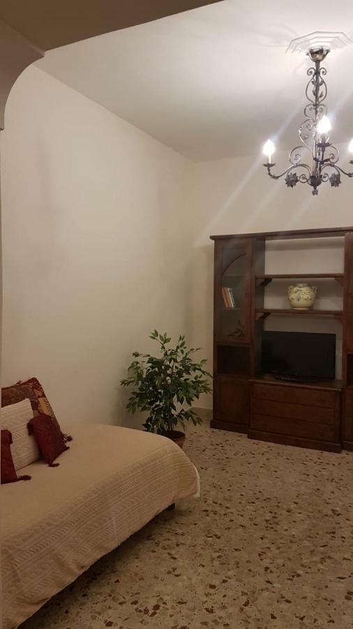 Lidia'S Home กานิกัตติ ภายนอก รูปภาพ