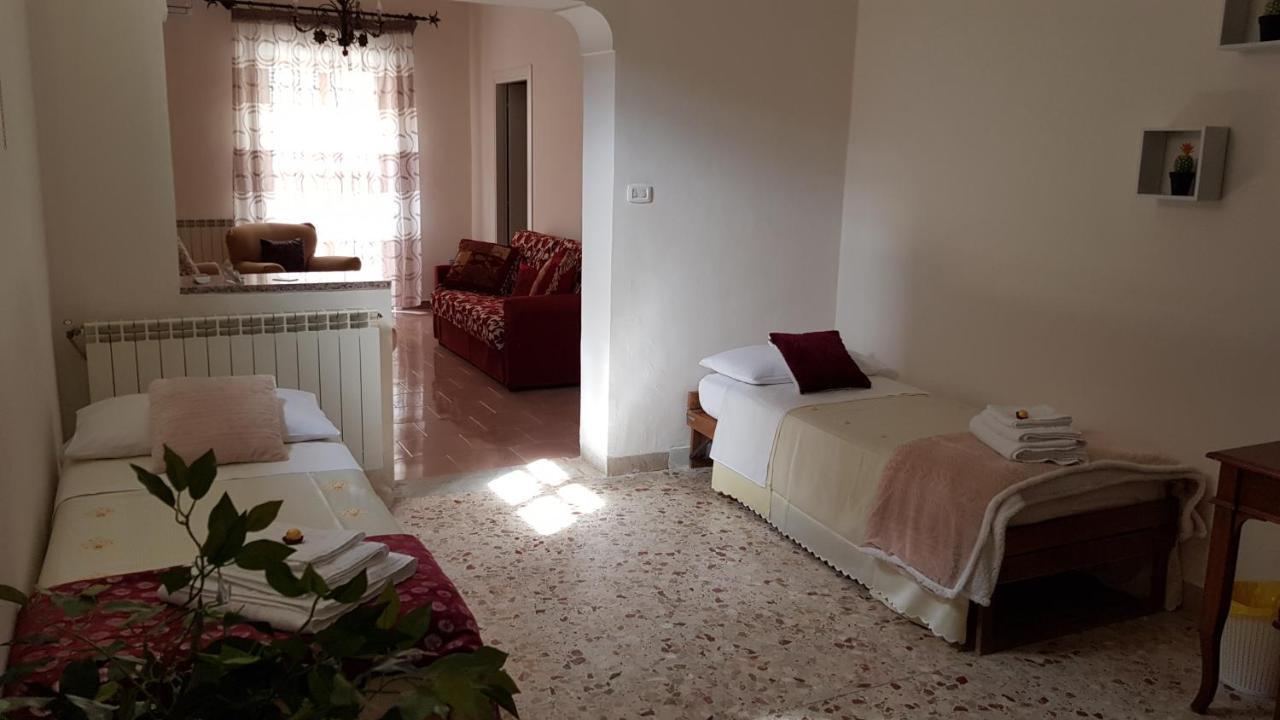 Lidia'S Home กานิกัตติ ภายนอก รูปภาพ